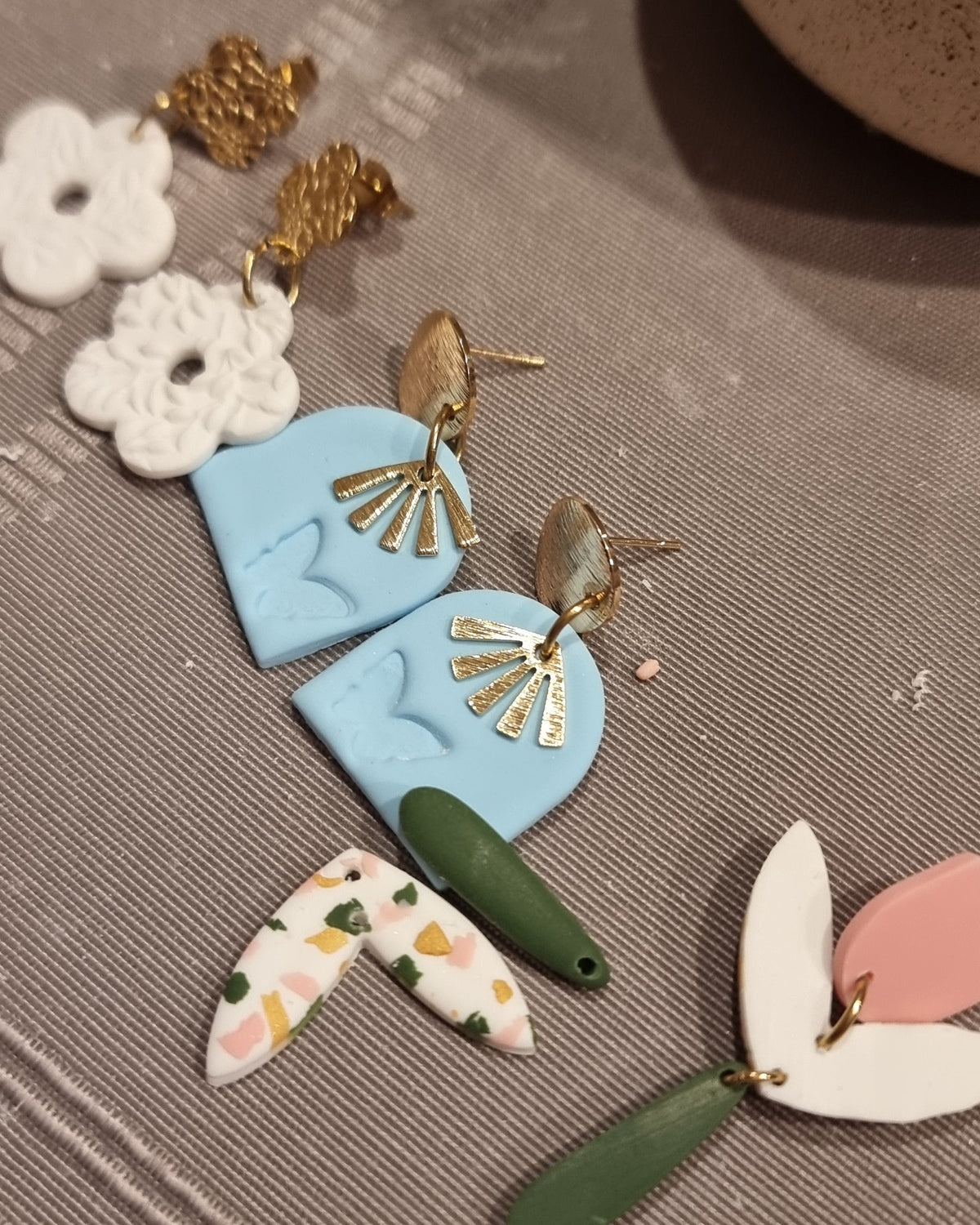 WORKSHOP polymeerklei BASIS OORBELLEN